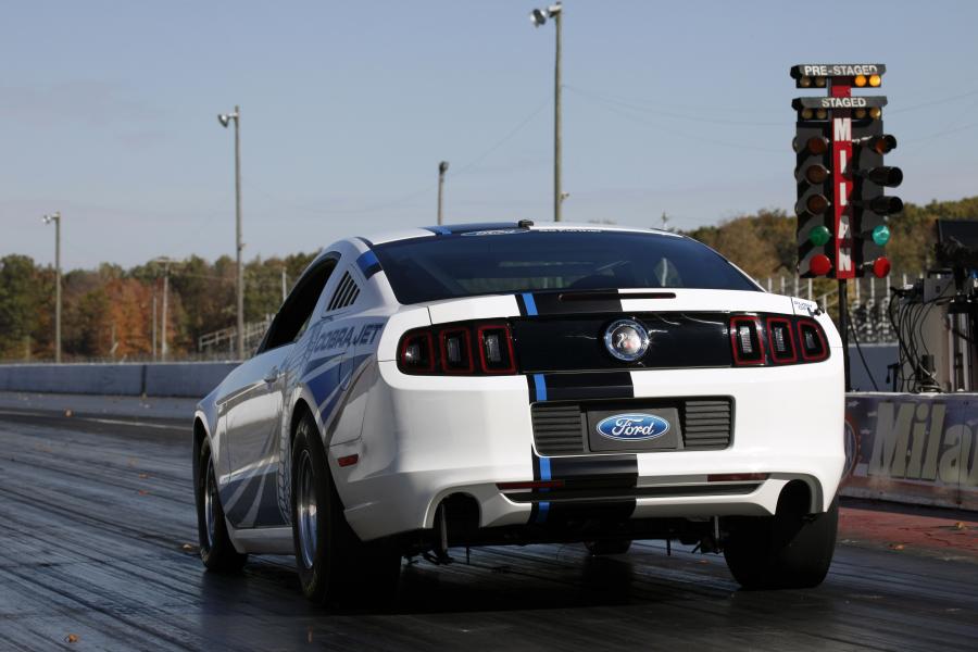  Ford Mustang Cobra Jet 2010 года  (фото 16 из 84)